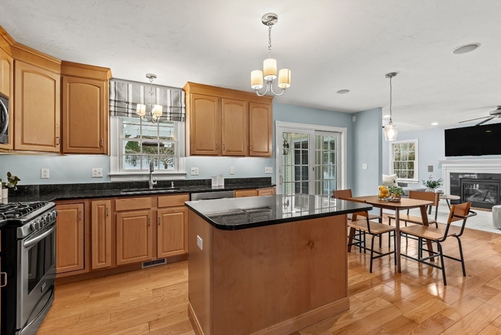 227 Mohawk Road Raynham, MA 02767 - Photo 14 of 42 Gallery Image 14