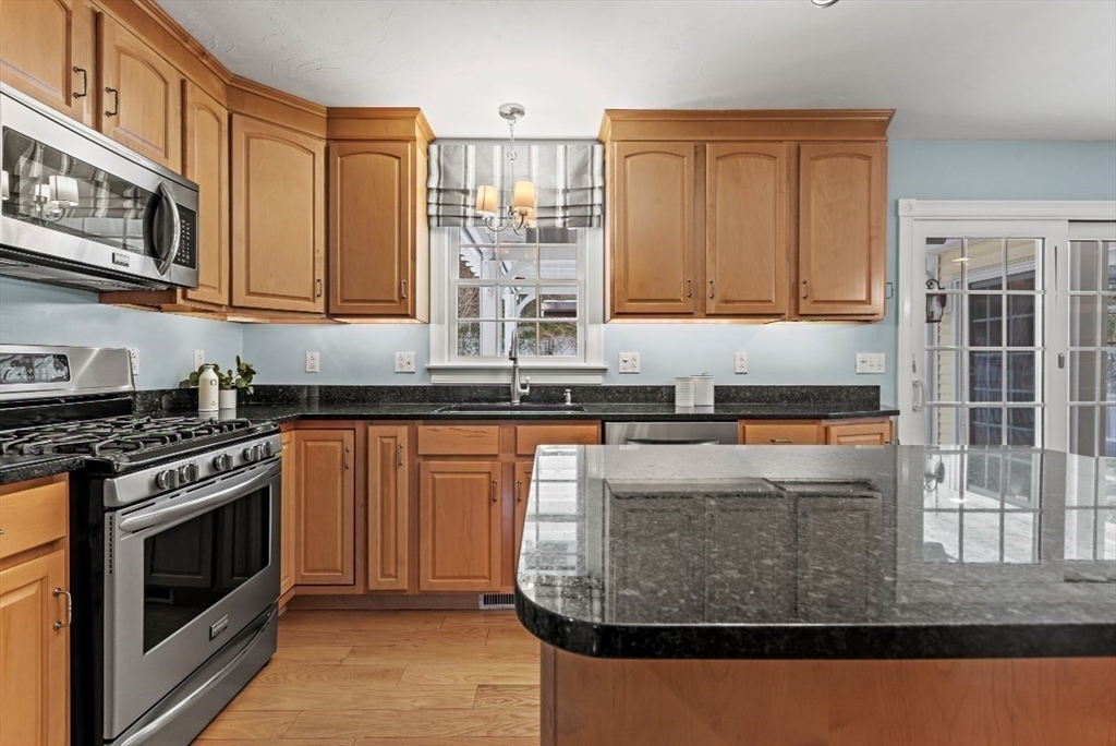 227 Mohawk Road Raynham, MA 02767 - Photo 15 of 42 Gallery Image 15