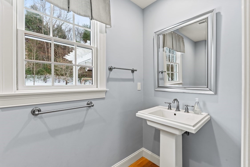 227 Mohawk Road Raynham, MA 02767 - Photo 17 of 42 Gallery Image 17