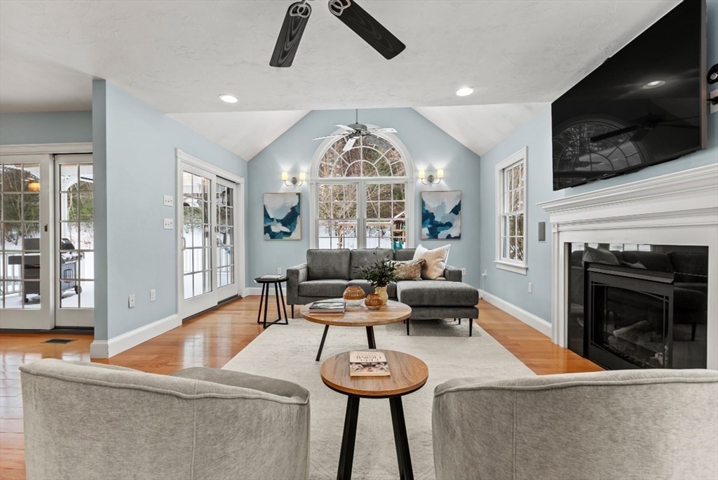 227 Mohawk Road Raynham, MA 02767 - Photo 9 of 42 Gallery Image 9