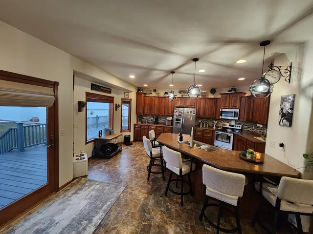 $439,900 | 804 9th Street Northeast, Pipestone, MN 56164