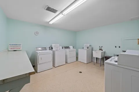 $148,500 | 1250 Wisconsin Street, Unit 209B, Lake Geneva, WI 53147