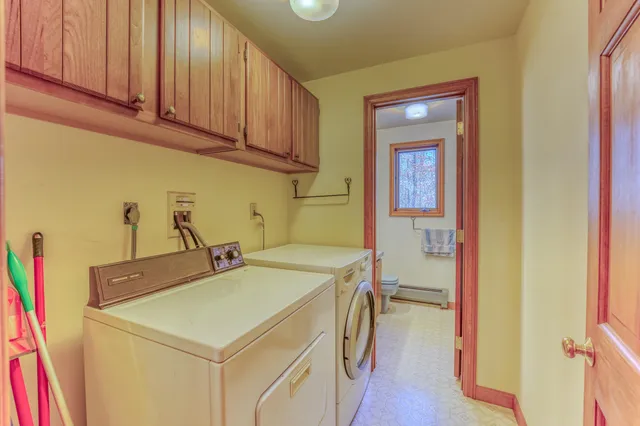 $749,000 | 637 Wallace Hill Road, Franconia, NH 03580