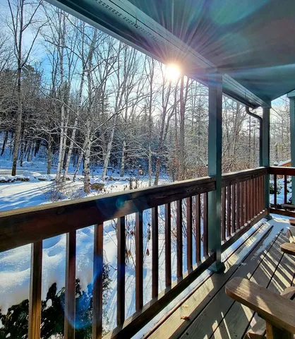 $749,000 | 637 Wallace Hill Road, Franconia, NH 03580