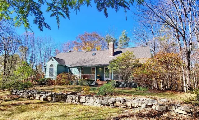 $749,000 | 637 Wallace Hill Road, Franconia, NH 03580