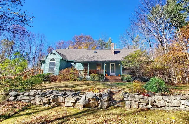 $749,000 | 637 Wallace Hill Road, Franconia, NH 03580