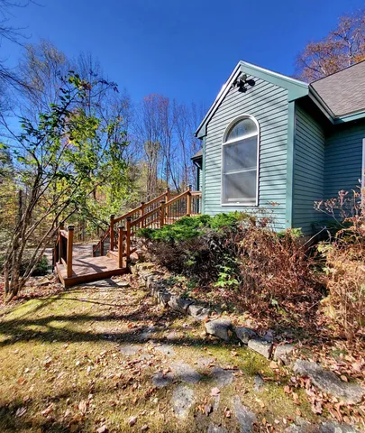 $749,000 | 637 Wallace Hill Road, Franconia, NH 03580