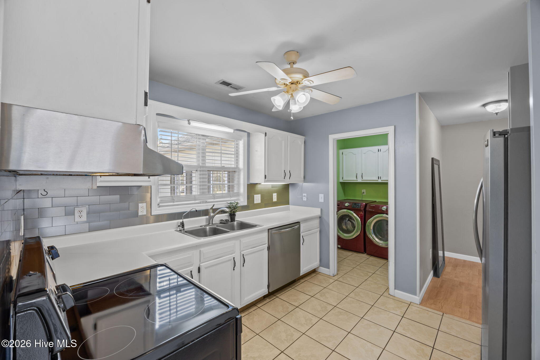 827 Roberts Road Newport, NC 28570 - Photo 12 of 50 27-web-or-mls-0C0A1284