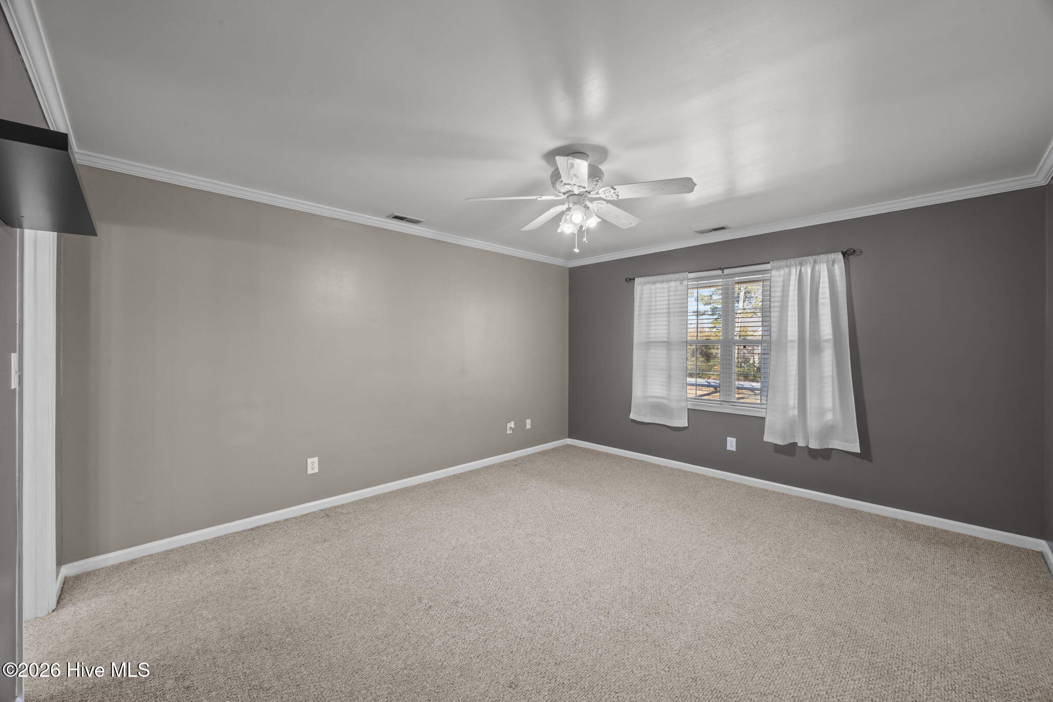 827 Roberts Road Newport, NC 28570 - Photo 18 of 50 16-web-or-mls-0C0A1246