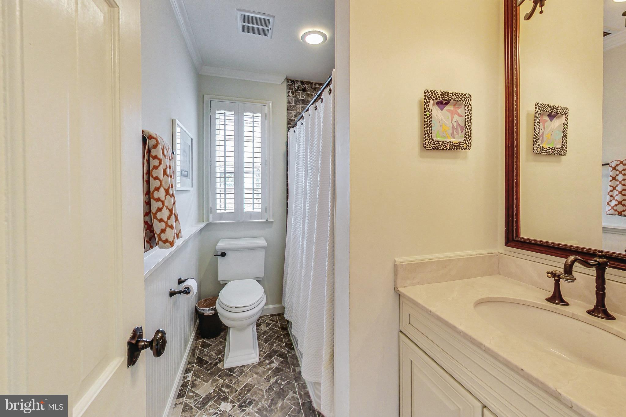 4831 Calvert Street Northwest Washington, DC 20007 - Photo 31 of 44