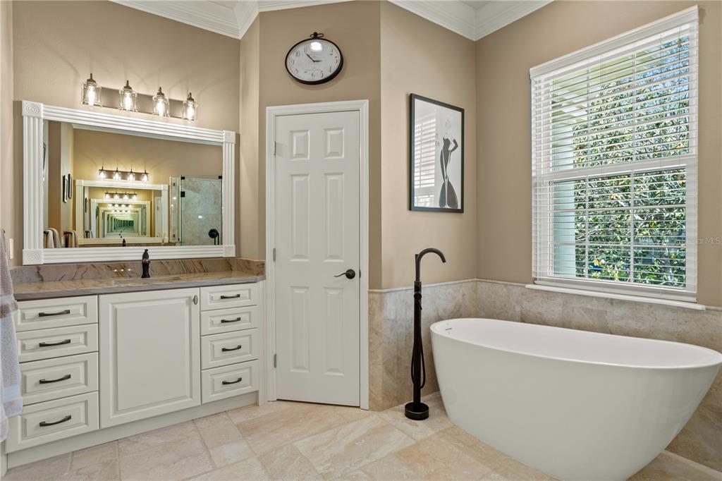 5017 Muir Way Lithia, FL 33547 - Photo 28 of 58 Gallery Image 28