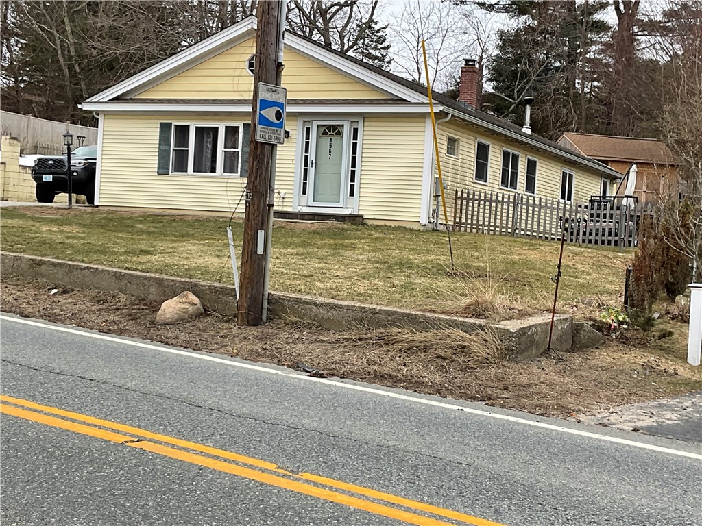 1567 Plainfield Pike Scituate, RI 02815 - Photo 2 of 30