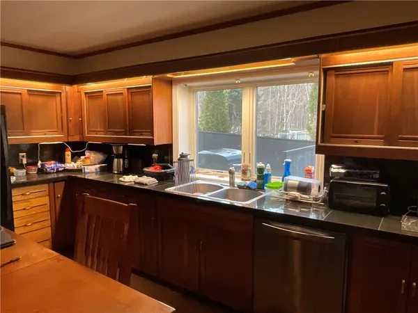 $419,900 | 1567 Plainfield Pike, Scituate, RI 02815