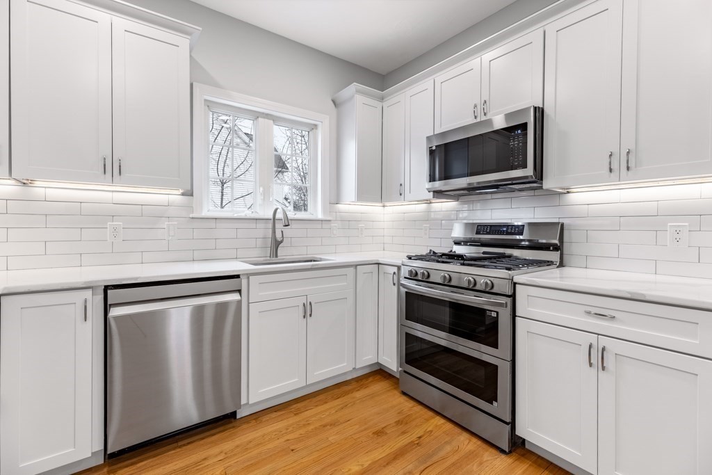 9 Tea Party Way Malden, MA 02148 - Photo 5 of 30