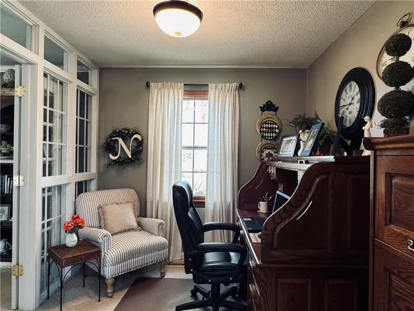 $449,900 | 15 Lakeview Drive, Gower, MO 64454