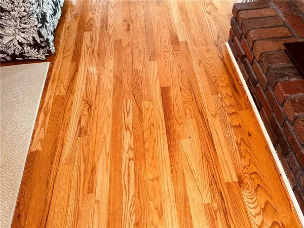 $449,900 | 15 Lakeview Drive, Gower, MO 64454