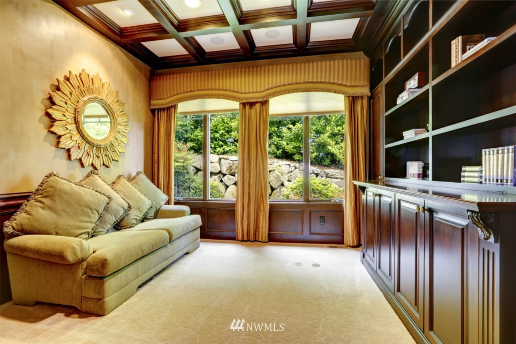 3210 Hunts Point Road Hunts Point, WA 98004 - Photo 17 of 23