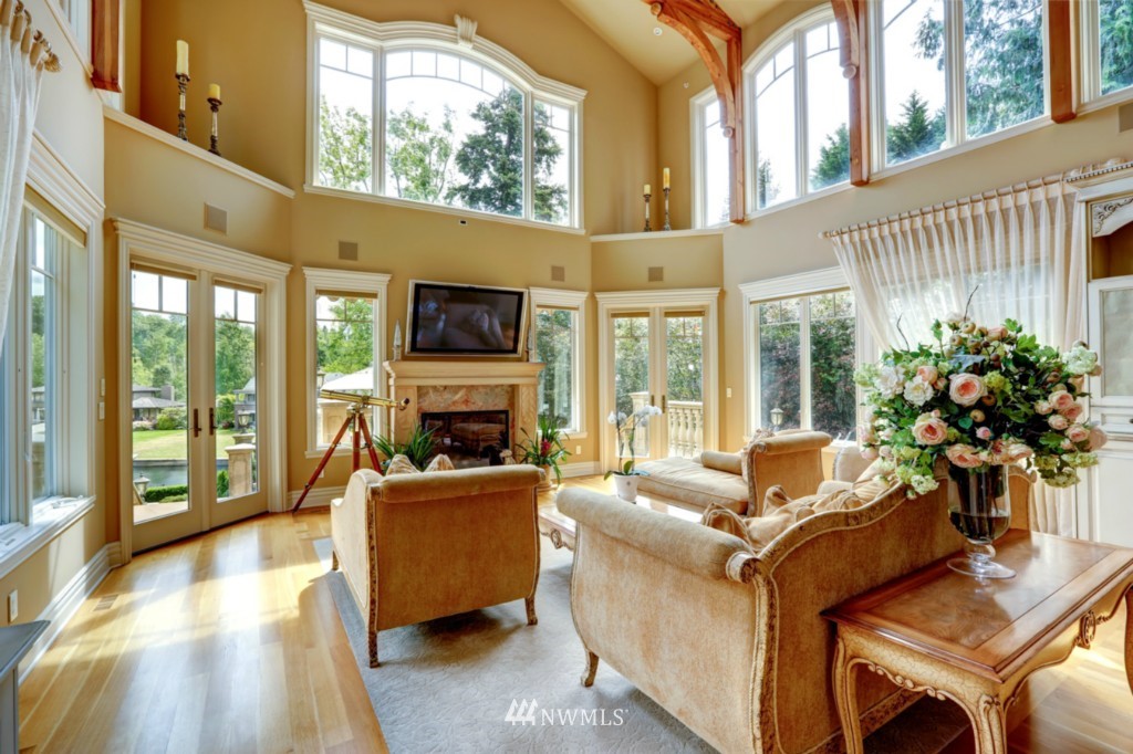 3210 Hunts Point Road Hunts Point, WA 98004 - Photo 18 of 23