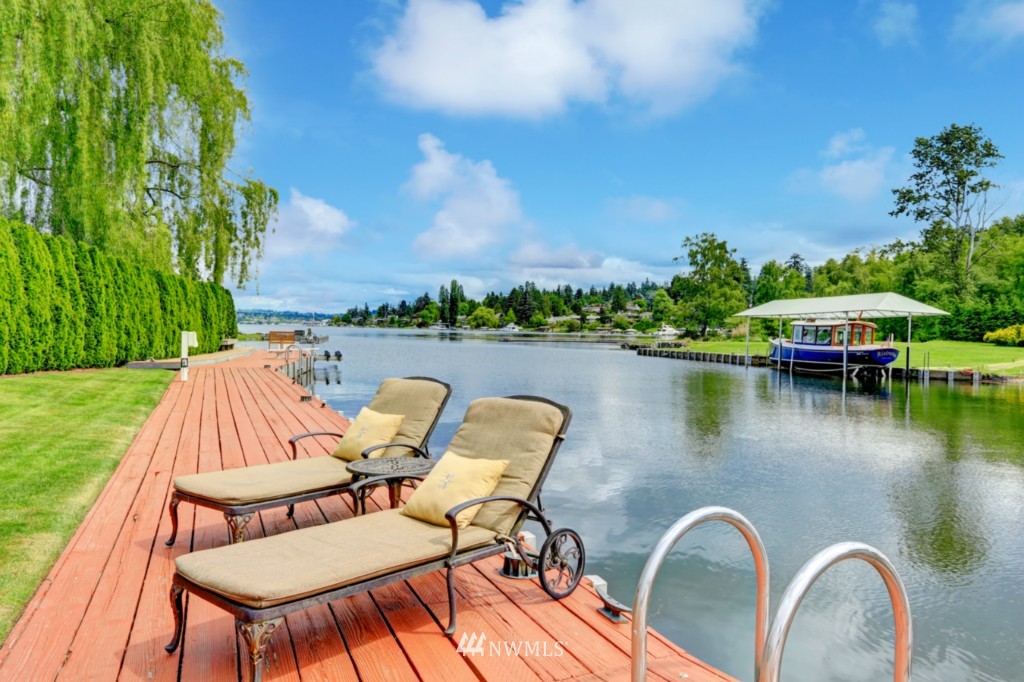 3210 Hunts Point Road Hunts Point, WA 98004 - Photo 22 of 23