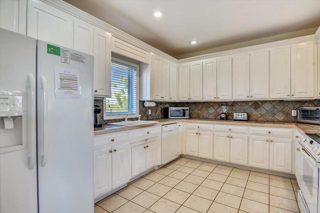 1964 Nautilus Road Eastpoint, FL 32328 - Photo 13 of 60