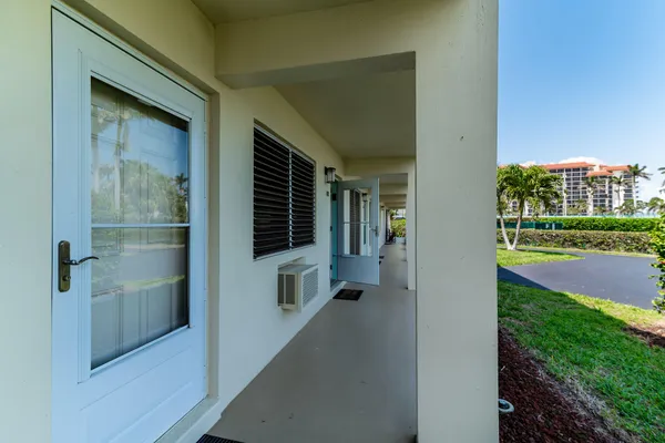 $219,000 | 130 North Collier Boulevard, Unit G2, Marco Island, FL 34145