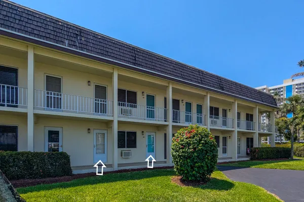 $219,000 | 130 North Collier Boulevard, Unit G2, Marco Island, FL 34145