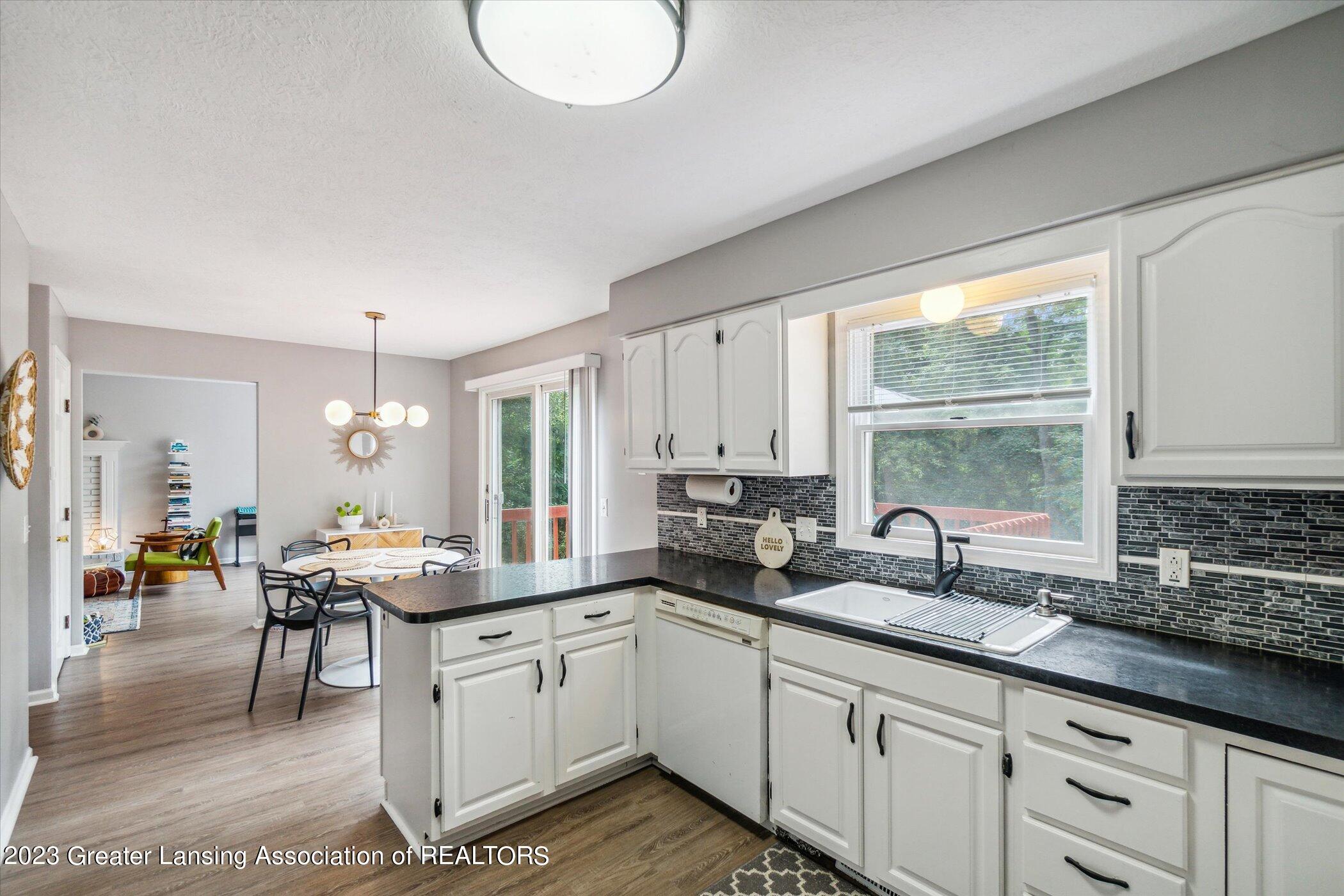 365 Shoesmith Road Haslett, MI 48840 - Photo 12 of 36 17-365-Shoesmith-Rd-Haslett-MI-48840-Win