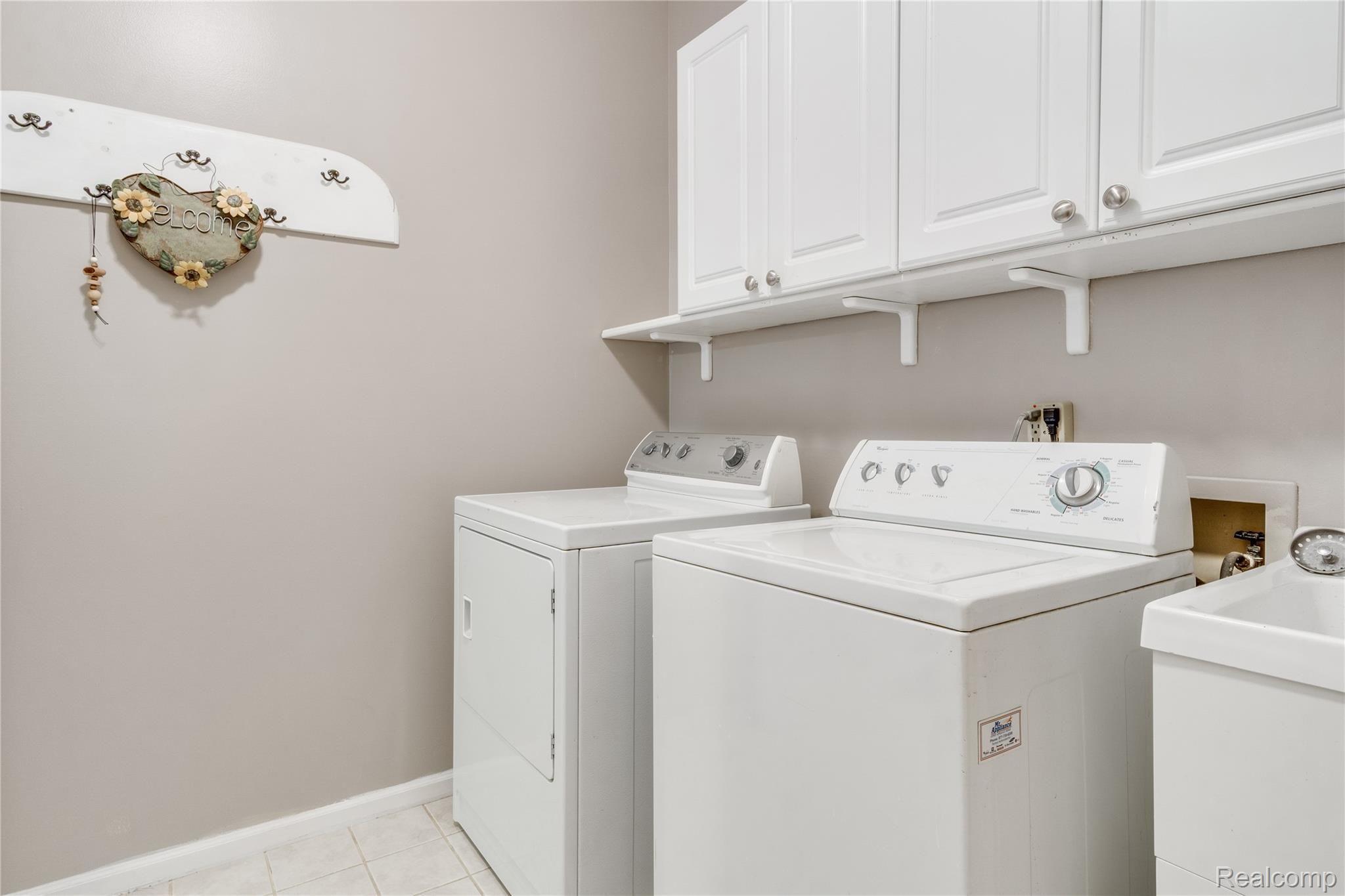 16304 Quail Ridge Court Fenton, MI 48430 - Photo 14 of 30 Interiors (22 of 43).jpg