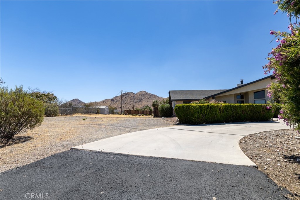 16058 Venango Road Apple Valley, CA 92307 - Photo 18 of 57