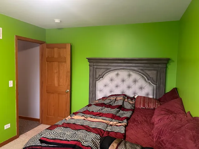 $405,000 | 2417 Fleetwood Drive, Joliet, IL 60432