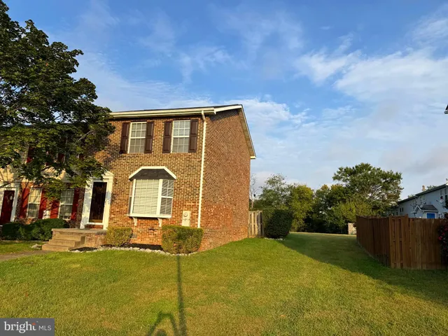 a front view of house with yard