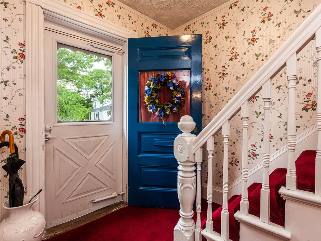28 Maple Avenue Sharon, MA 02067 - Photo 4 of 28