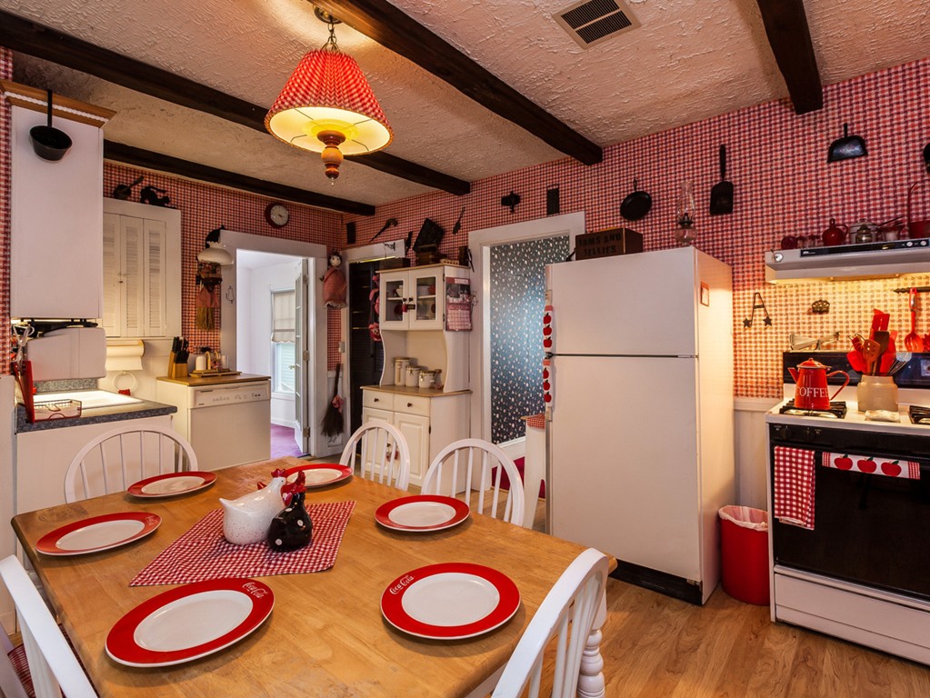 28 Maple Avenue Sharon, MA 02067 - Photo 10 of 28