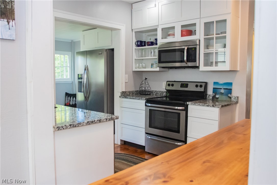 3397 Clarendon Road Cleveland, OH 44118 - Photo 7 of 28 Gallery Image 7