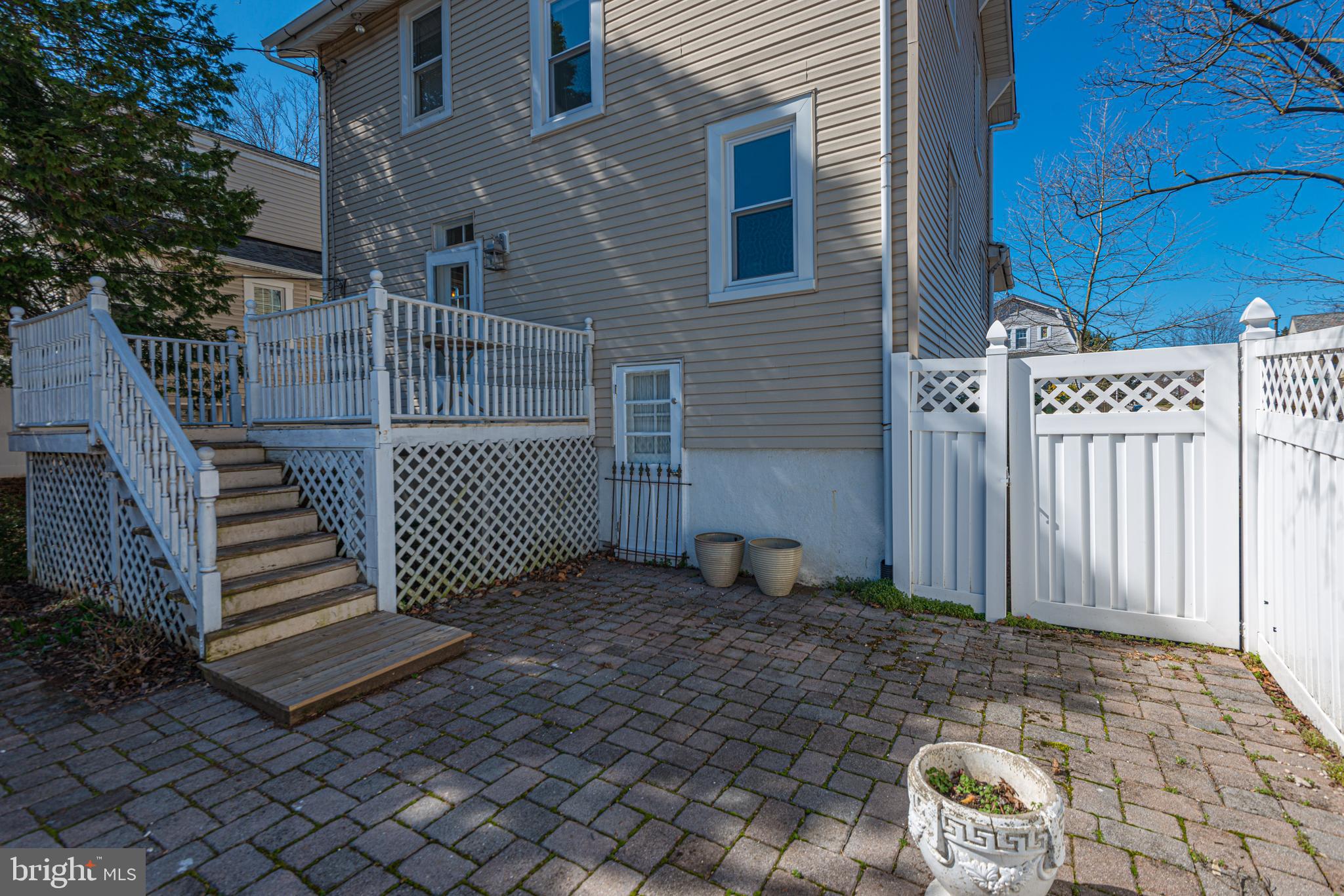5305 Wendley Road Baltimore, MD 21229 - Photo 12 of 19 Outdoor Patio
