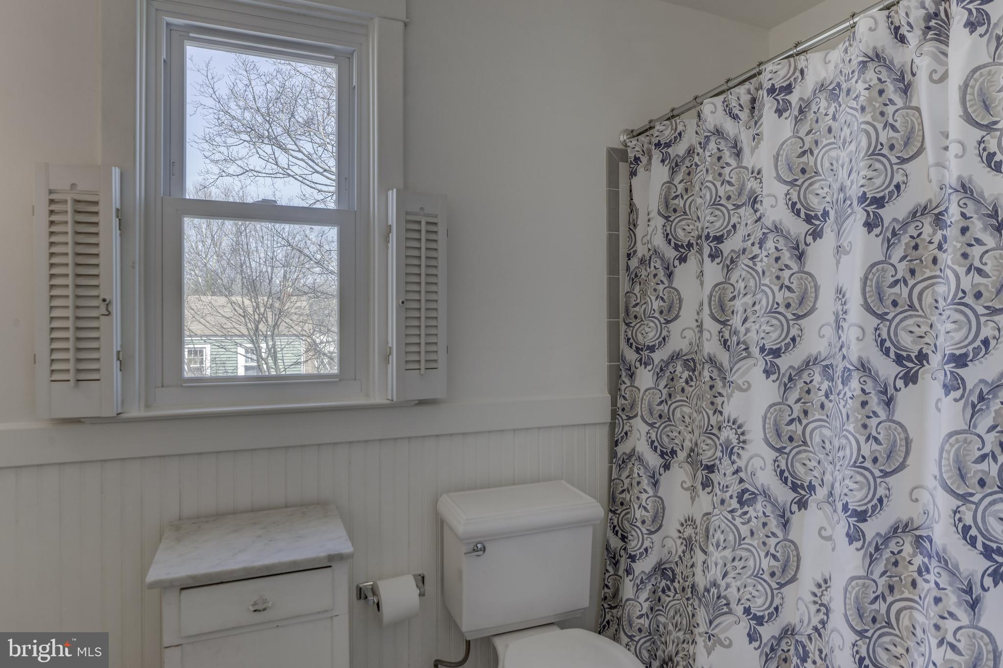 5305 Wendley Road Baltimore, MD 21229 - Photo 7 of 19