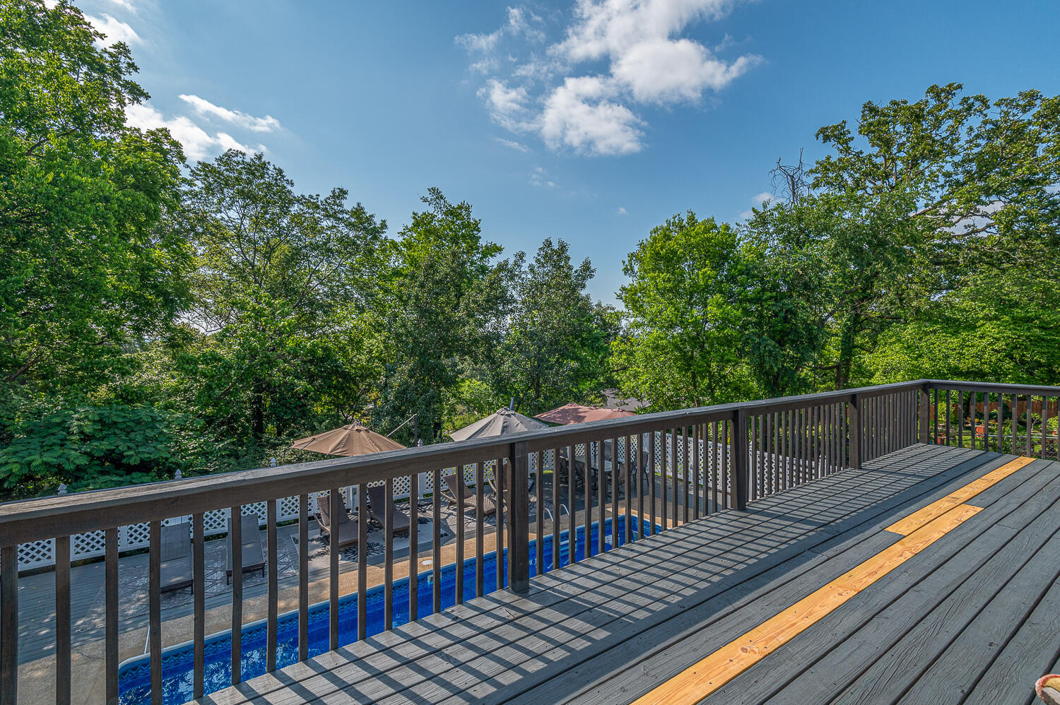 3902 Laird Lane Chattanooga, TN 37415 - Photo 34 of 41 Deck - Main Level