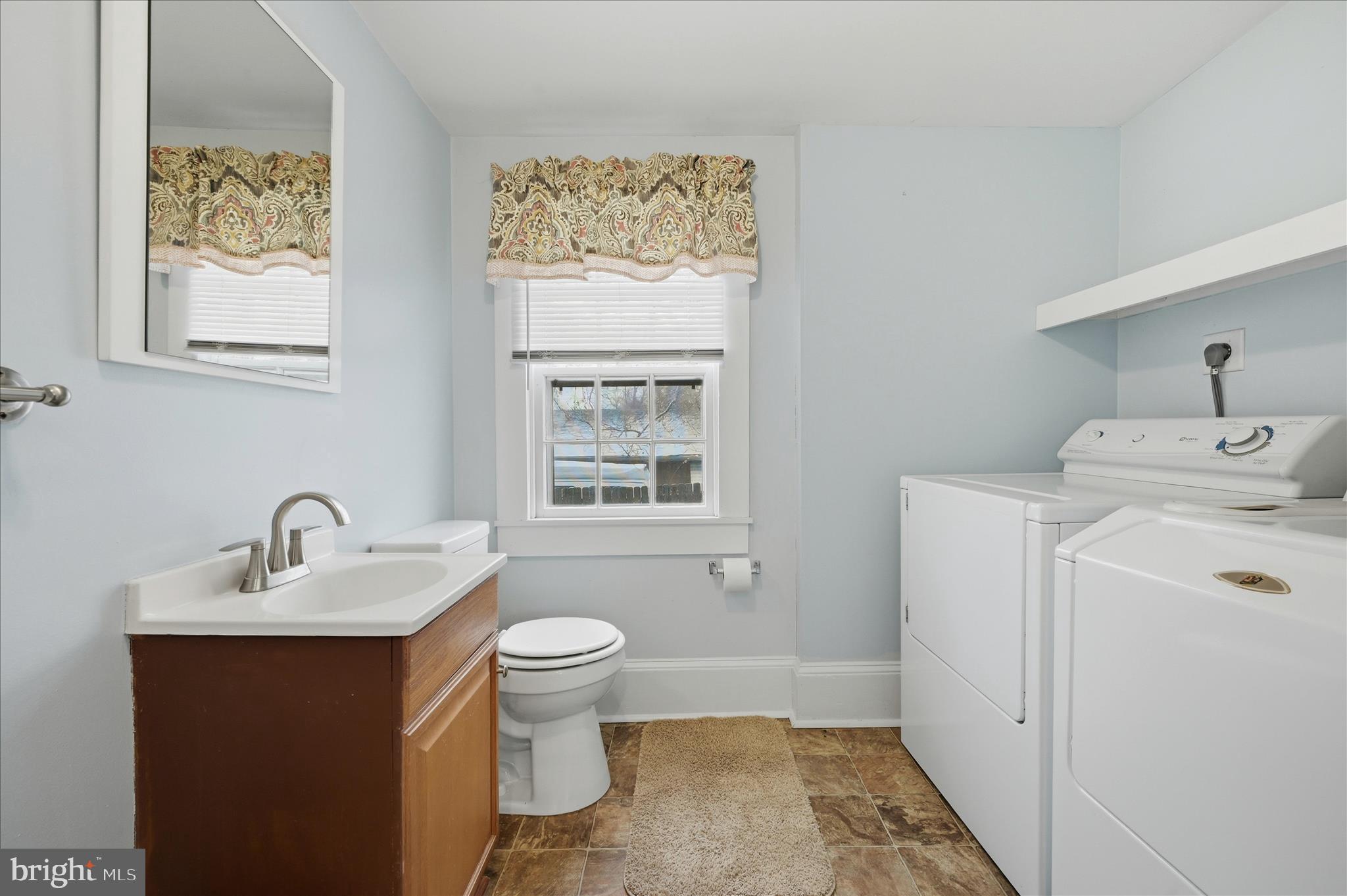 2 West Main Street Boyce, VA 22620 - Photo 28 of 65 Main Level 1/2 Bathroom/Laundry