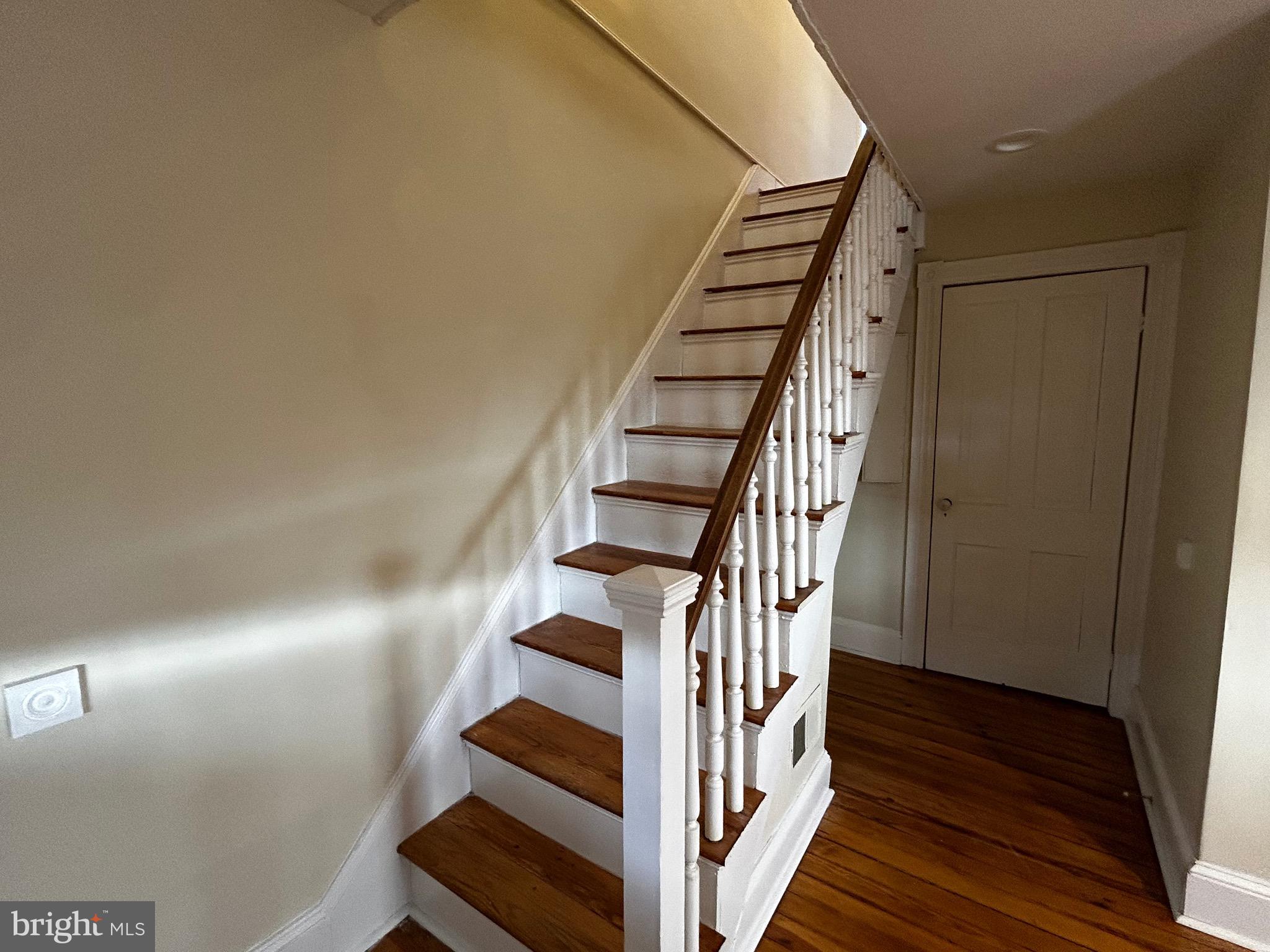 2 West Main Street Boyce, VA 22620 - Photo 33 of 65 a view of entryway and gallery with wooden floor