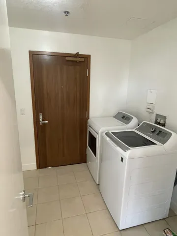 $1,695,000 | 700 West Harbor Drive, Unit 2501, San Diego, CA 92101