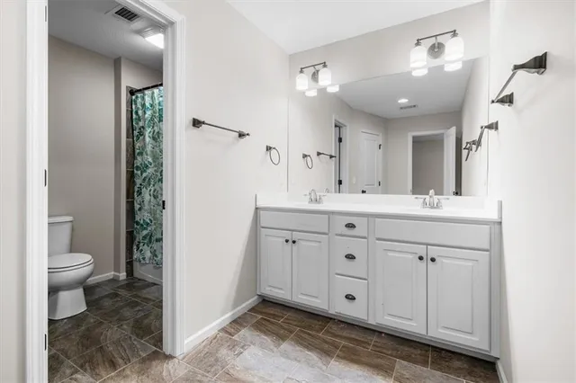 $675,000 | 9154 Shady Bend Road, Lenexa, KS 66227