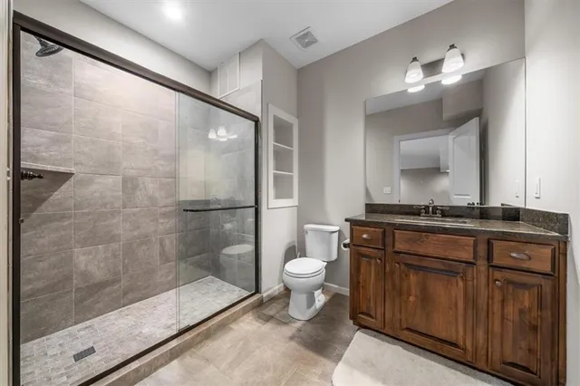 $675,000 | 9154 Shady Bend Road, Lenexa, KS 66227