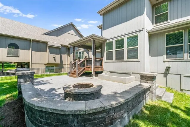 $675,000 | 9154 Shady Bend Road, Lenexa, KS 66227