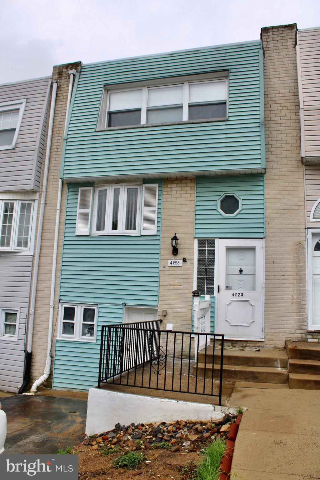 4228 Whiting Road Philadelphia, PA 19154 - Photo 1 of 18 4228 Whiting Road