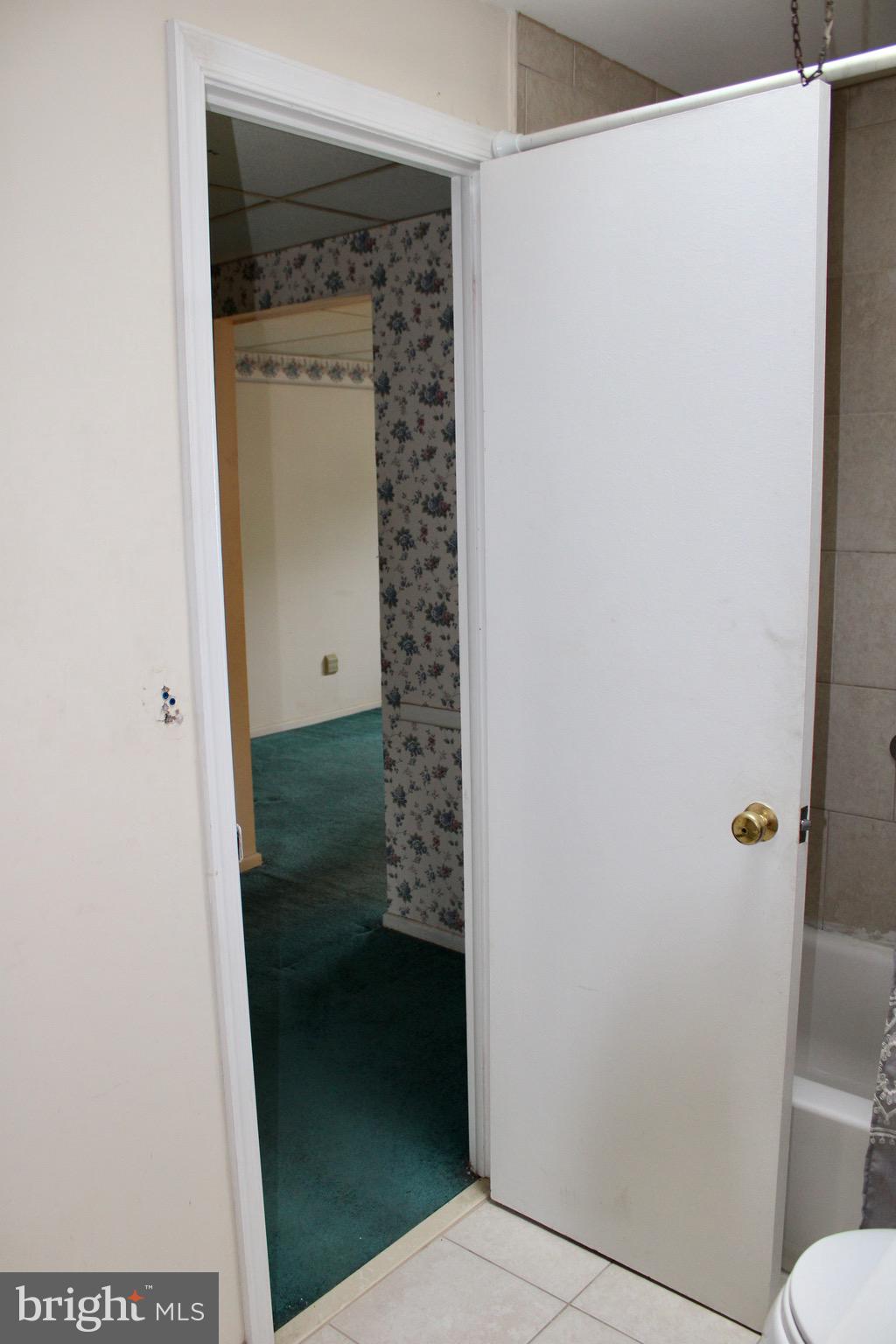 4228 Whiting Road Philadelphia, PA 19154 - Photo 11 of 18 Access to Vanity Area