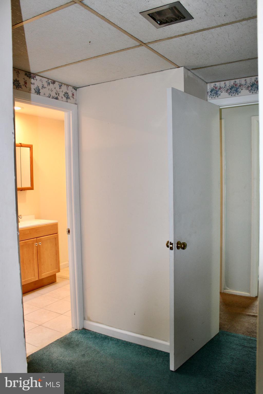 4228 Whiting Road Philadelphia, PA 19154 - Photo 9 of 18 Vanity Closet Area