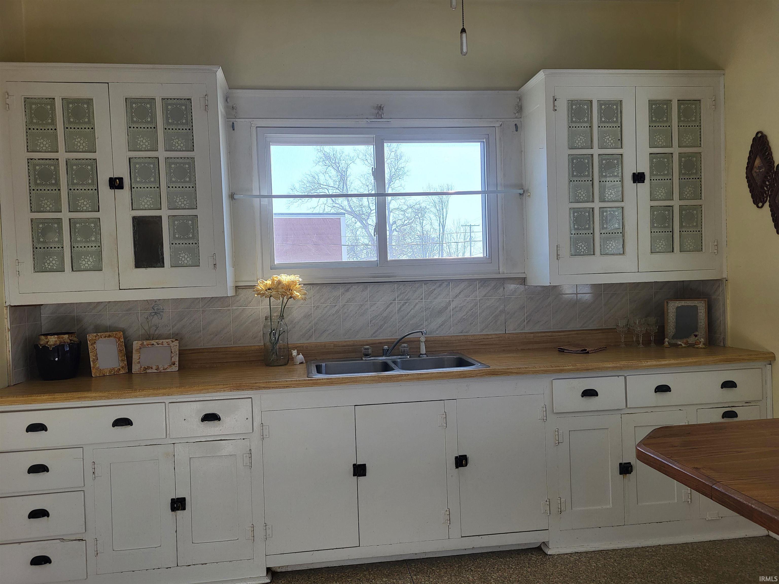 625 R Street Bedford, IN 47421 - Photo 5 of 12 Gallery Image 5