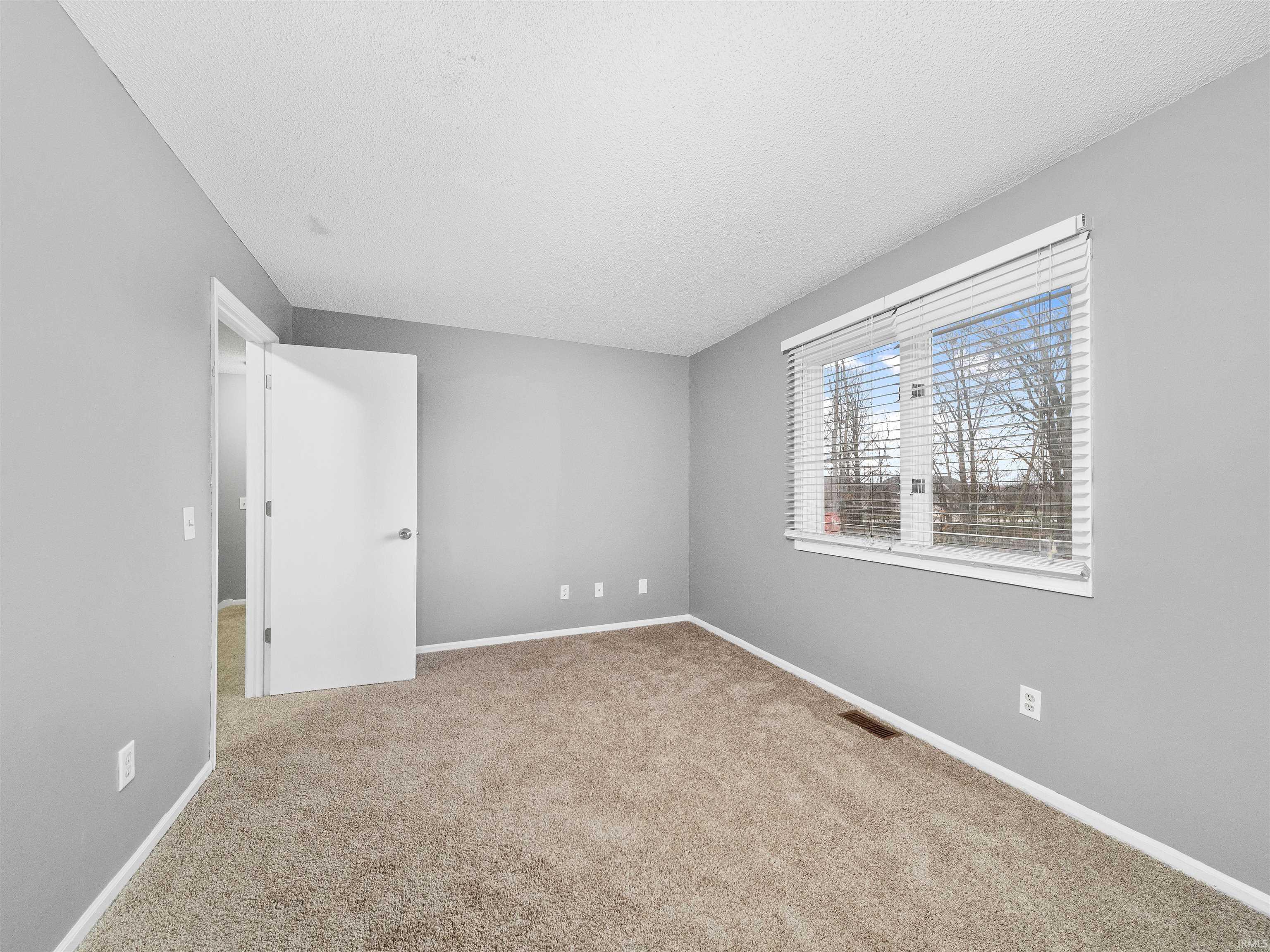 6229 Bellingham Lane Fort Wayne, IN 46835 - Photo 27 of 31