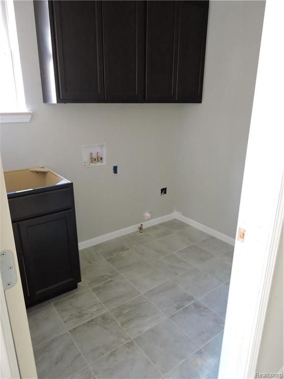 5481 Woodfall Road Clarkston, MI 48348 - Photo 6 of 37