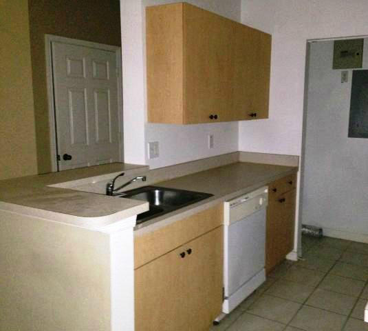 10336 Fox Trail Road South, Unit 1306 West Palm Beach, FL 33411 - Photo 4 of 10 4